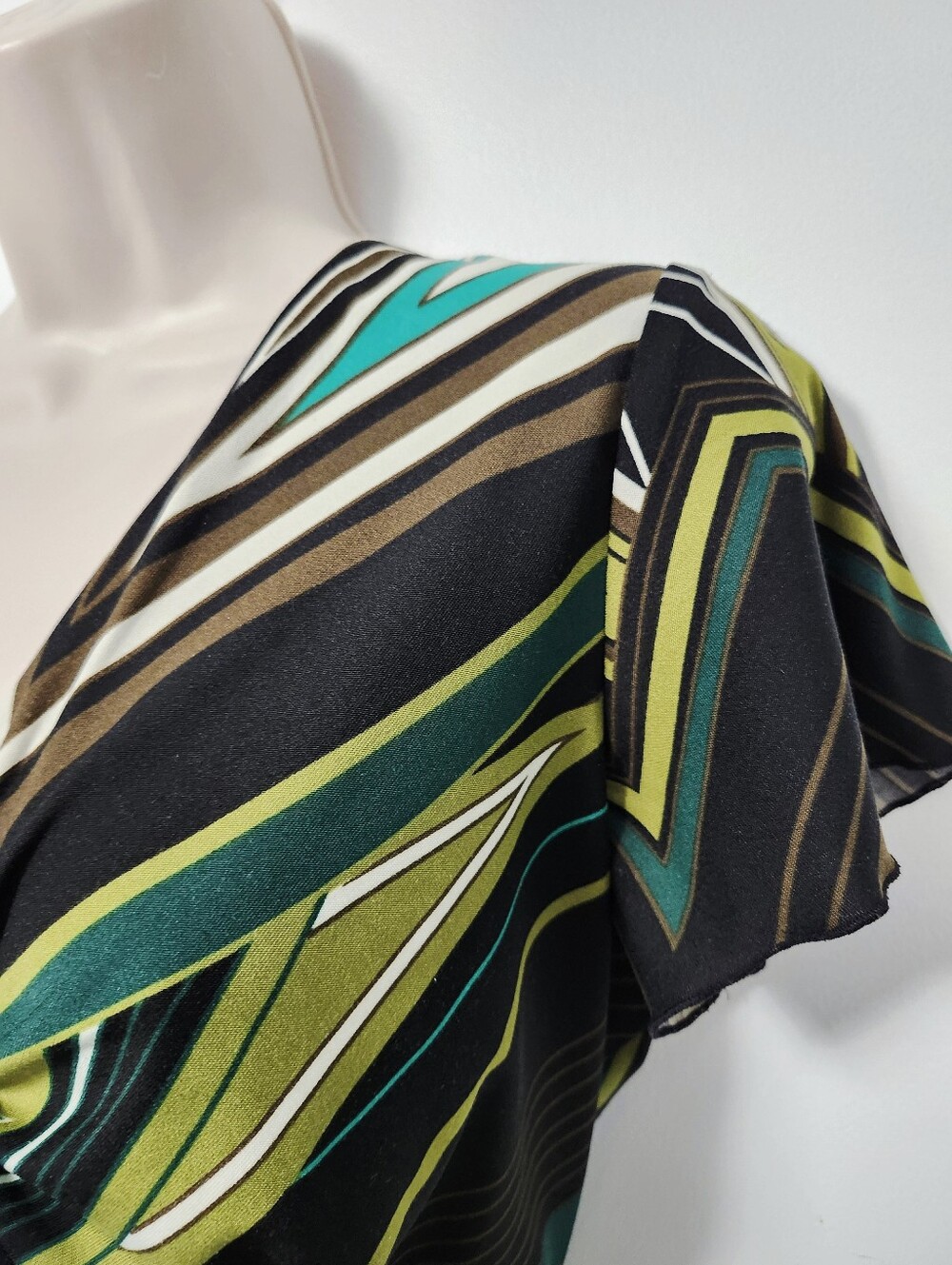 Penningtons Green Geometric Print Twist-Front Top size X - Picture 6 of 11